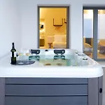 Вилла Camelia 1 - Psarou View - Private Pool And Jacuzzi Псароу
